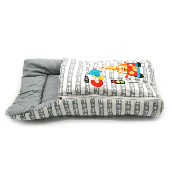Tumblo Baby Sleeping Bag – Soft & Cozy Cotton with Grey Car & Giraffe Cartoon Print (0–12 Months, 116.84 × 49.53 × 8.87 cm) - Image 3